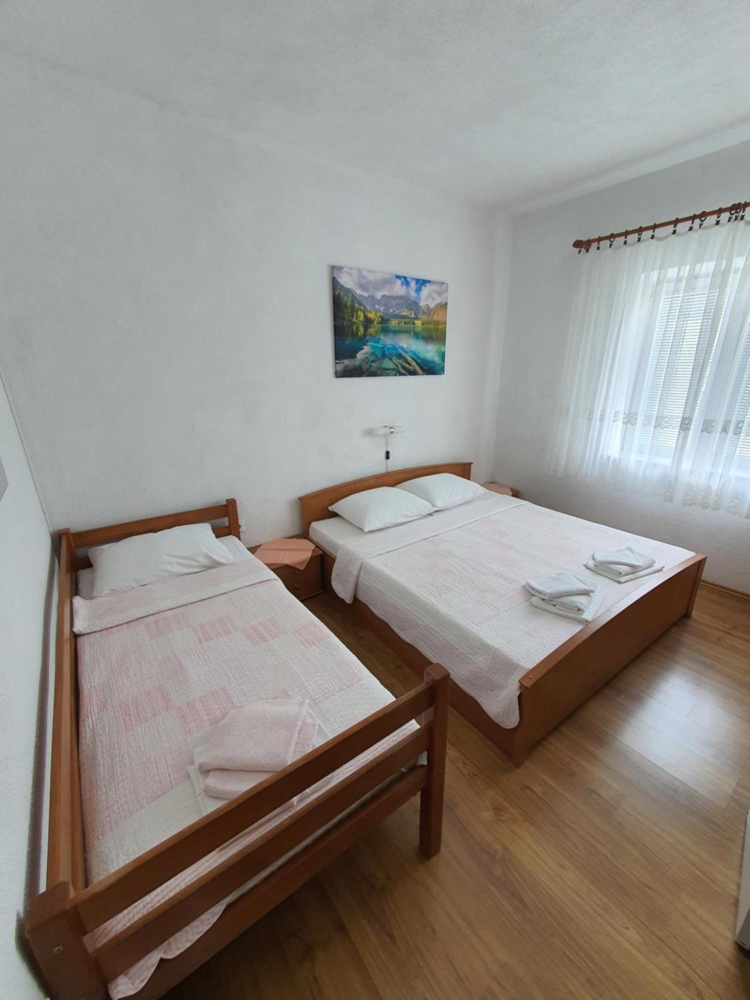 Apartments - Buffet 2B Sveti Juraj Oda fotoğraf