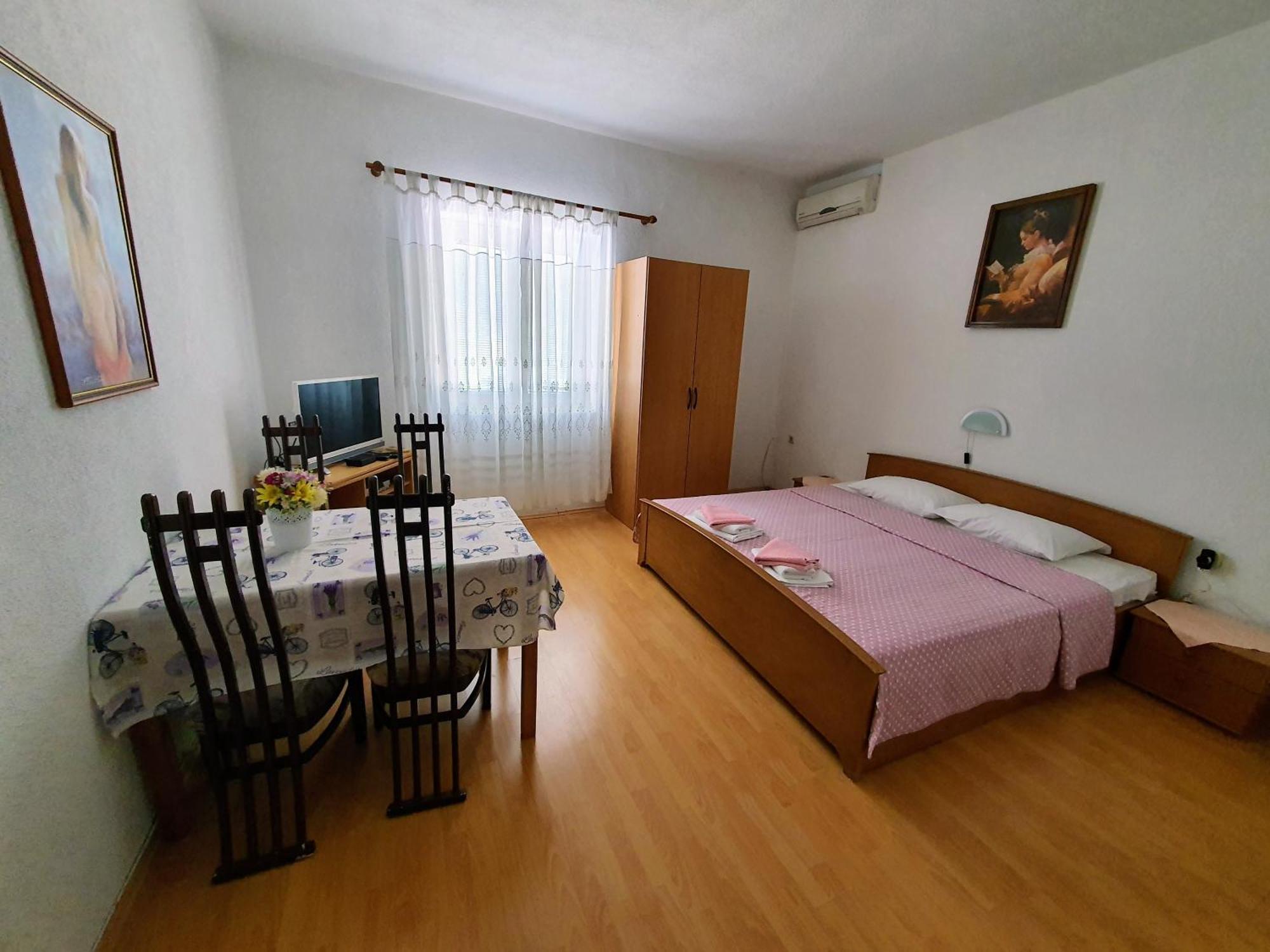 Apartments - Buffet 2B Sveti Juraj Oda fotoğraf