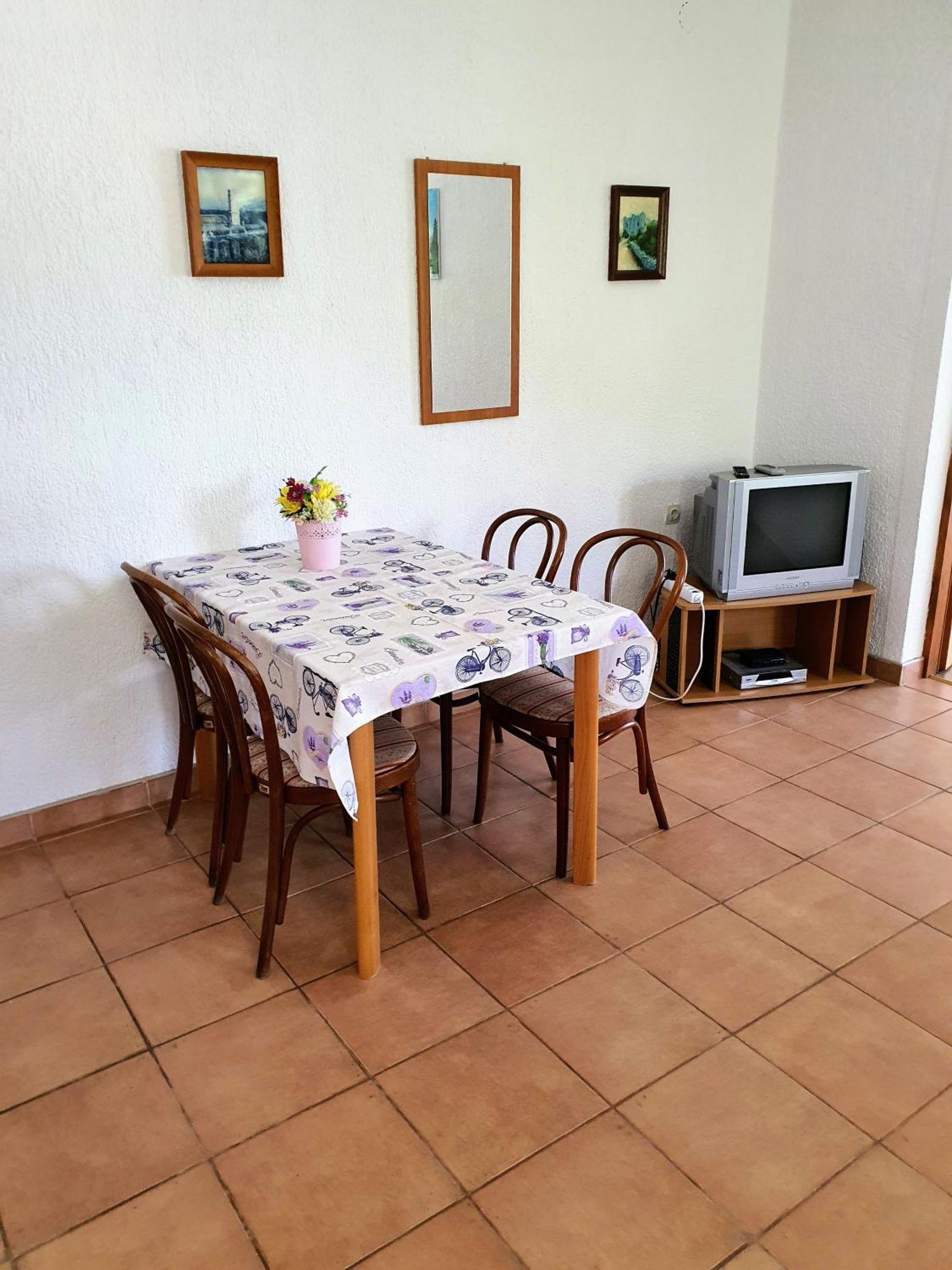 Apartments - Buffet 2B Sveti Juraj Oda fotoğraf