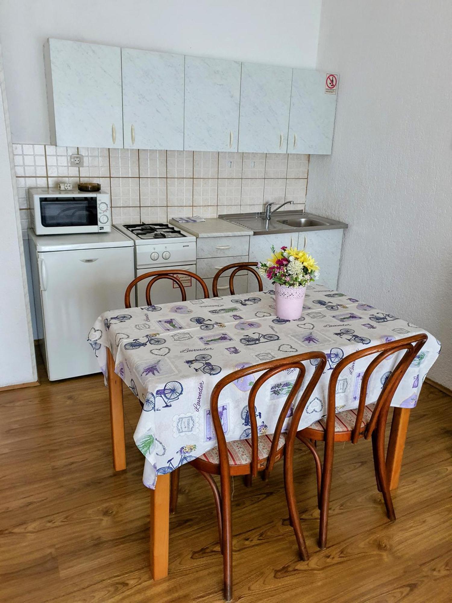 Apartments - Buffet 2B Sveti Juraj Oda fotoğraf